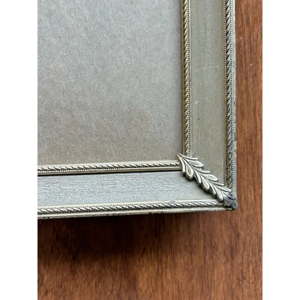 Vintage Art Deco-style picture frame ornate corner leaf motifs & twisted rope